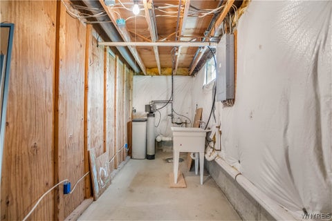 Tiny photo for 1266 Warren Drive, Aurora, NY 14052 (MLS # B1715240)