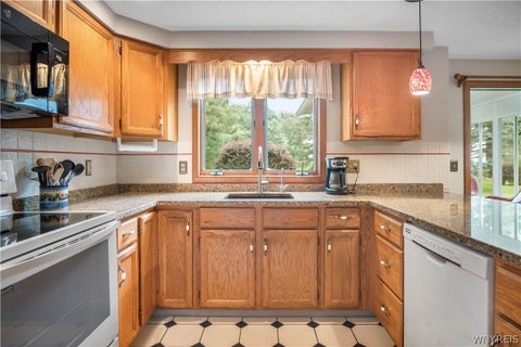 Tiny photo for 1266 Warren Drive, Aurora, NY 14052 (MLS # B1715240)