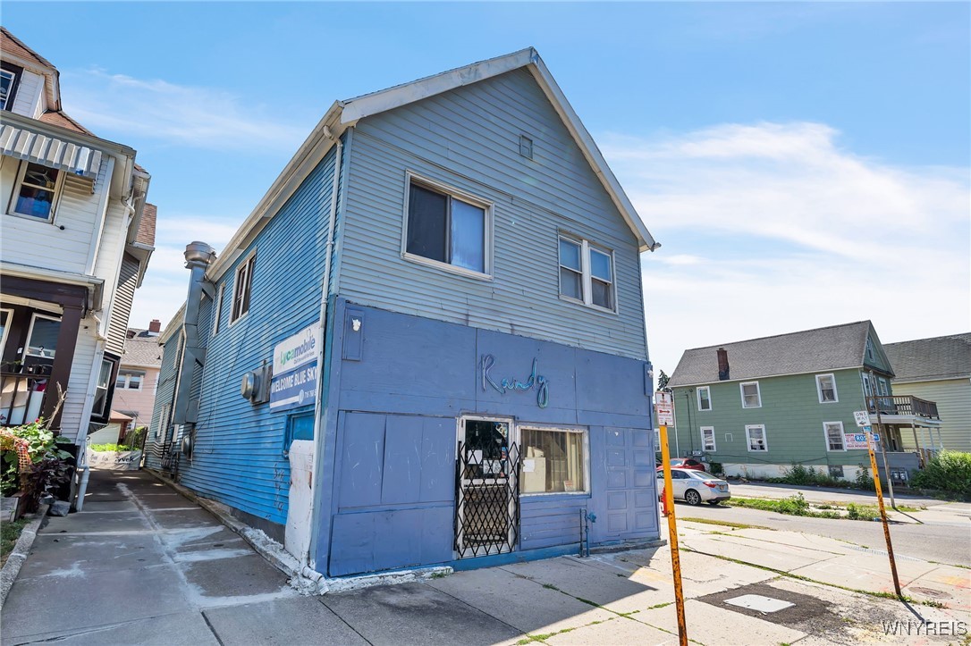 955 Tonawanda Street