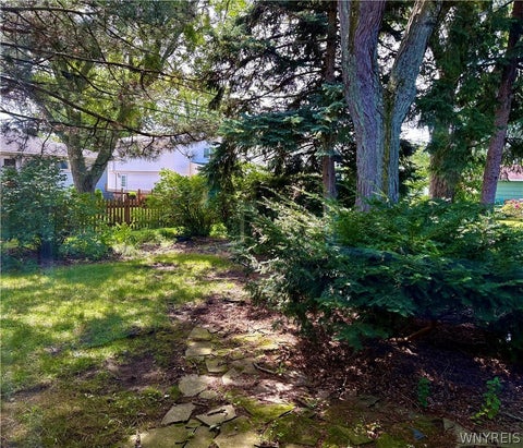Tiny photo for 272 Woodmere Drive, Tonawanda, NY 14150 (MLS # B1709027)