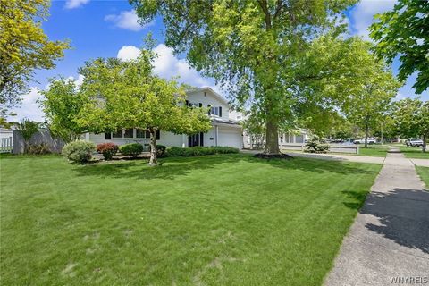 Homes For Sale - 142 Dalewood Drive<br/> Amherst, NY 14228