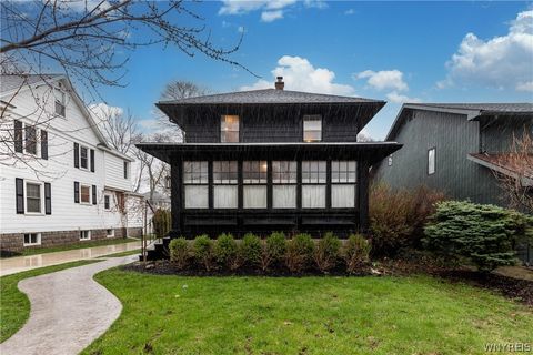 Photo of 24 Highland Drive, Amherst, NY 14221 (MLS # B1673573)