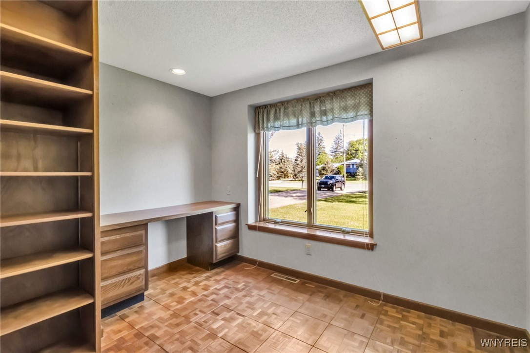 1370 Whitehaven Road, Grand Island, New York image 32