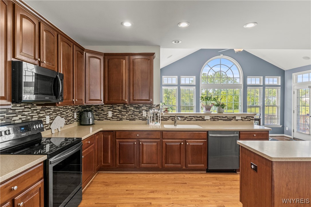 1 Saint Anthony Street, Lancaster, New York image 7