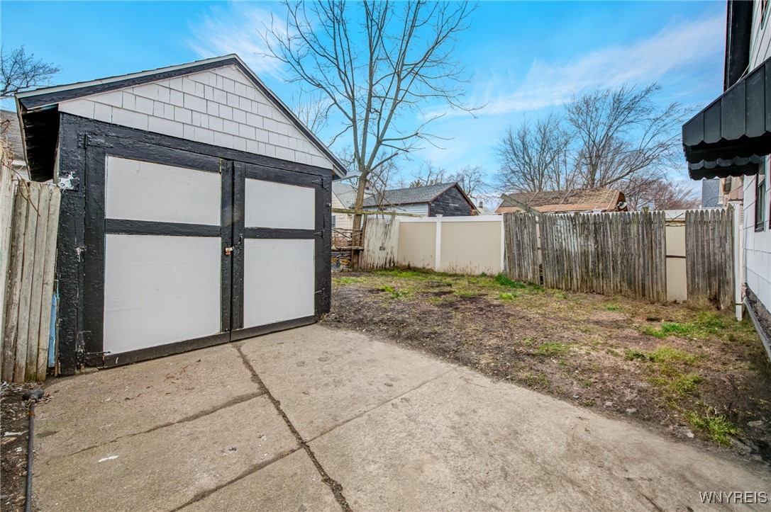 222 Roslyn Street, Buffalo, New York image 50