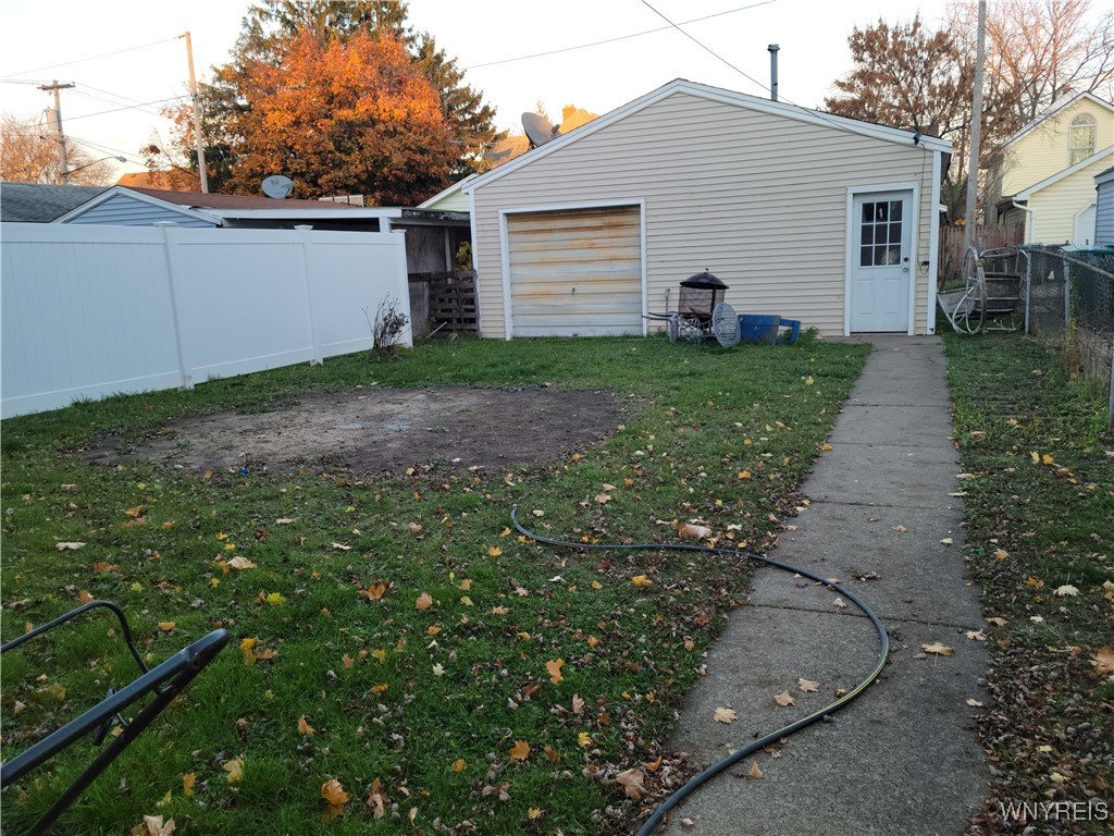 561 25th Street, Niagara Falls, New York image 2