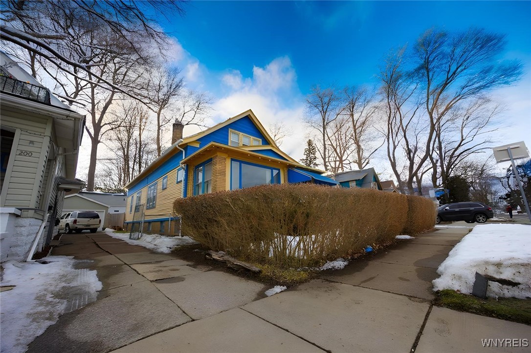 206 Comstock Avenue, Buffalo, New York image 3