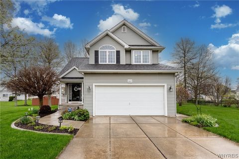 Photo of 2657 Rishan Terrace, Wheatfield, NY 14304 (MLS # B1678666)