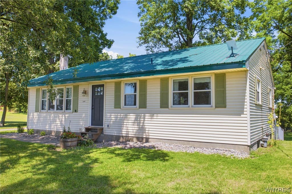 Photo of 2169 Peoria Road, Leicester, NY 14481 (MLS # B1704616)
