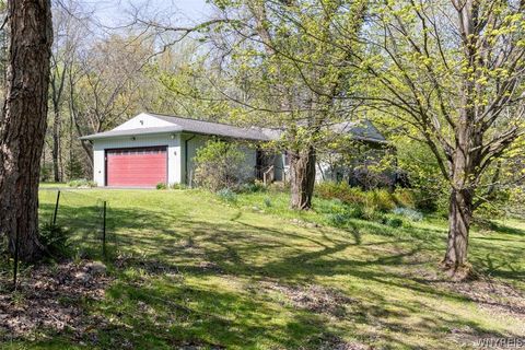 Photo of 6 S Herrick Road, Aurora, NY 14052 (MLS # B1678629)