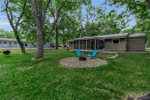 Tiny photo for 449 Kenwood Drive, Lewiston, NY 14092 (MLS # B1689946)