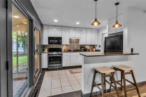 Tiny photo for 449 Kenwood Drive, Lewiston, NY 14092 (MLS # B1689946)