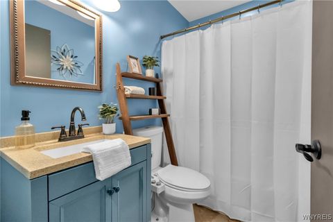 Tiny photo for 449 Kenwood Drive, Lewiston, NY 14092 (MLS # B1689946)