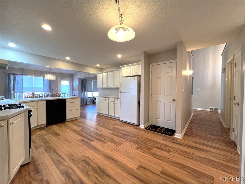 3956 Walden Avenue, Lancaster, New York image 3