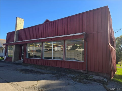 Photo of 8392 Ridge Road, Hartland, NY 14067 (MLS # B1724224)