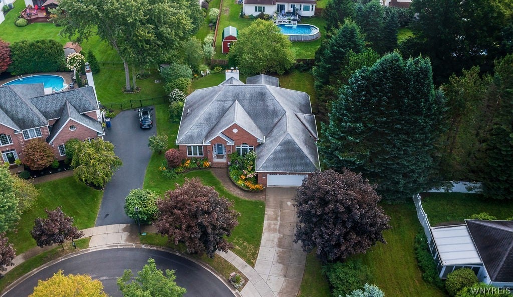 27 Brookshire Ct