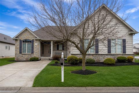 Photo of 9 Hidden Creek Court, Amherst, NY 14221 (MLS # B1690253)