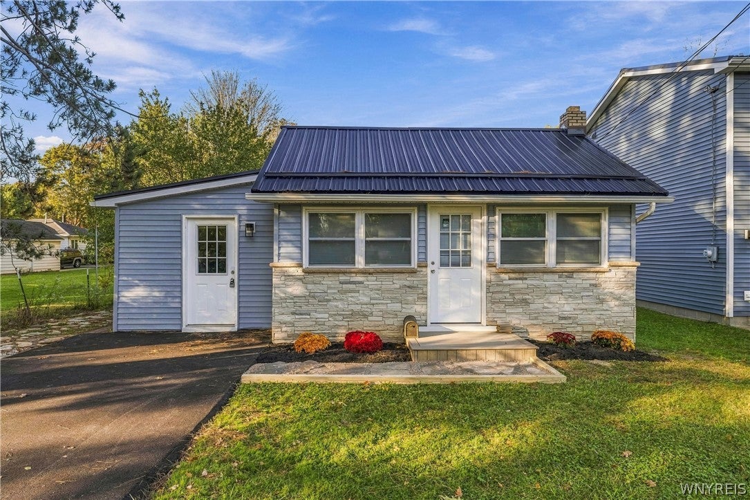 248 Dawn Avenue