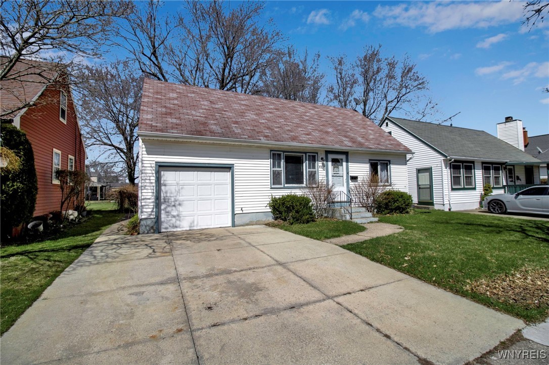 452 Saint Lawrence Avenue, Buffalo, New York image 2