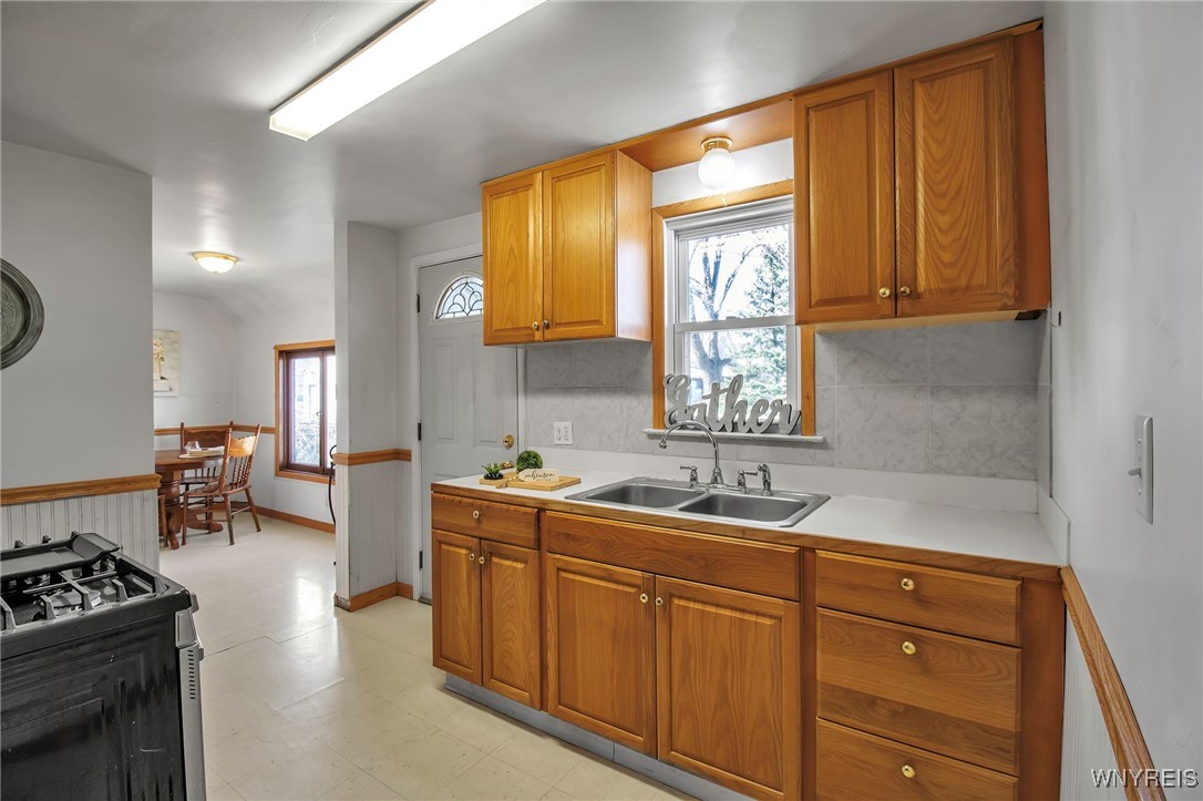452 Saint Lawrence Avenue, Buffalo, New York image 14