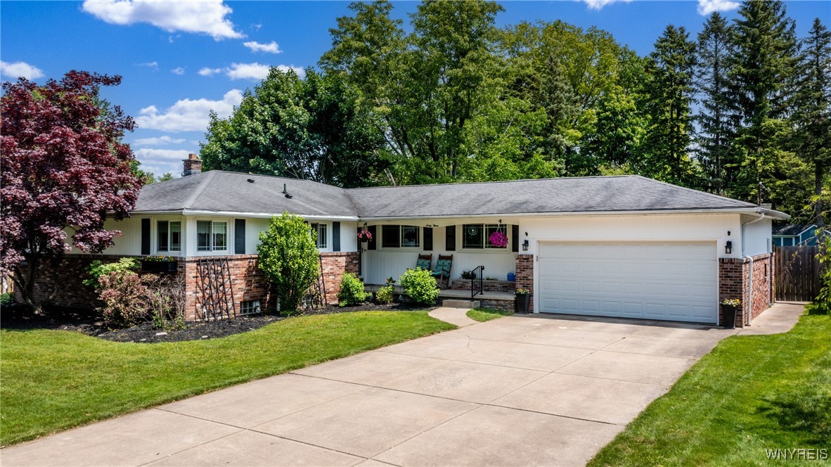 63 Hunters Lane, Amherst, New York image 1