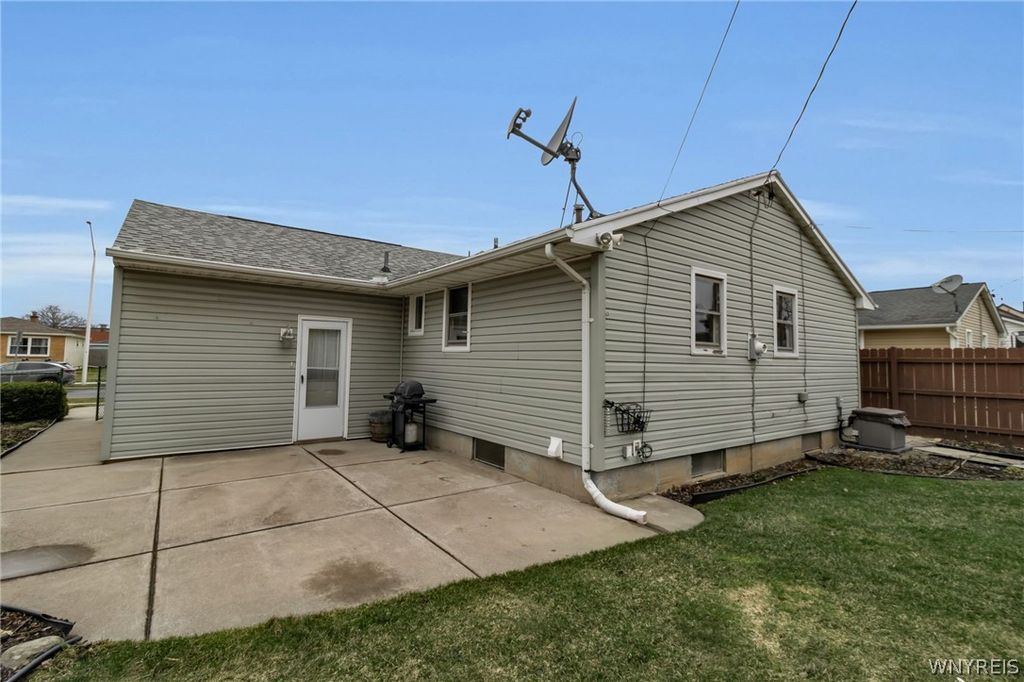 Photo of 83 Lemoine Avenue, Cheektowaga, NY 14227 (MLS # B1664299)