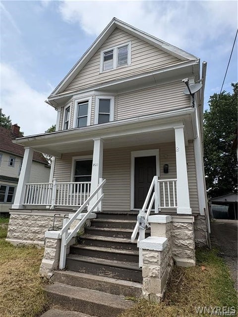 Apartment For Rent - 233 Laird Avenue #3<br/> Buffalo, NY 14207