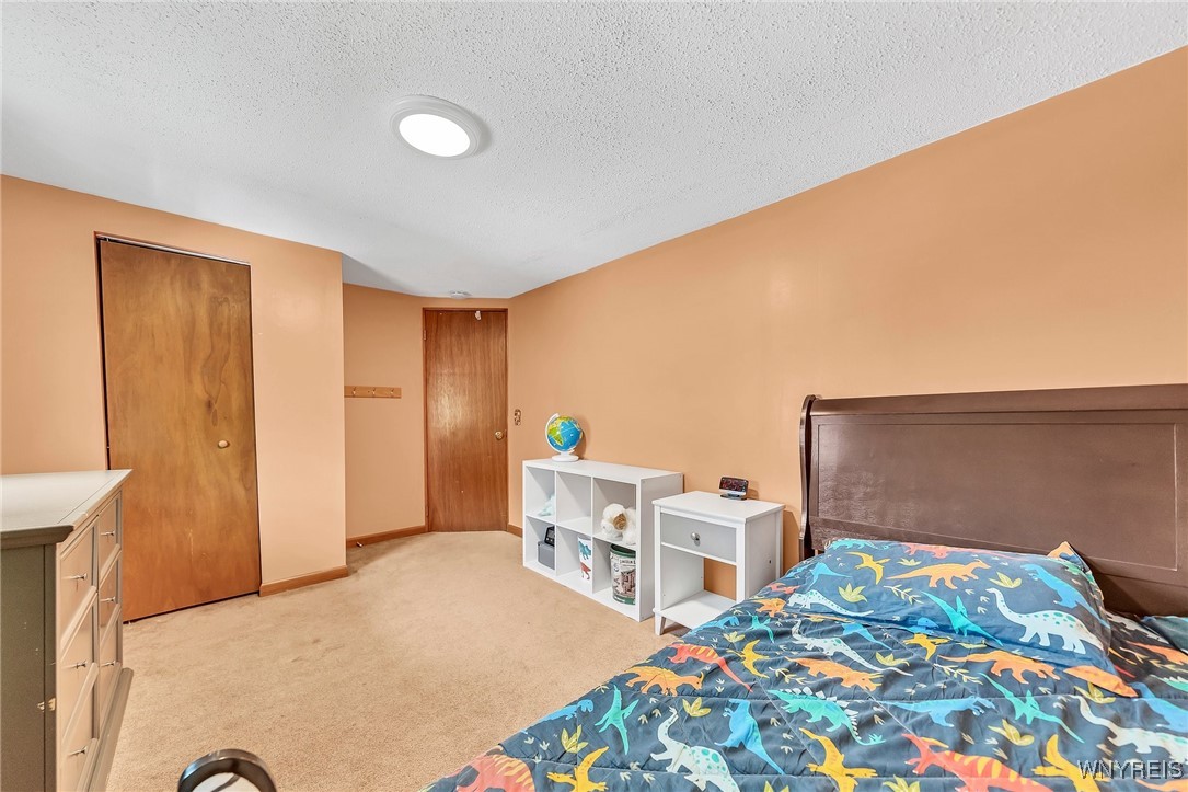 18 Meadowlawn Road, Orchard Park, New York image 9