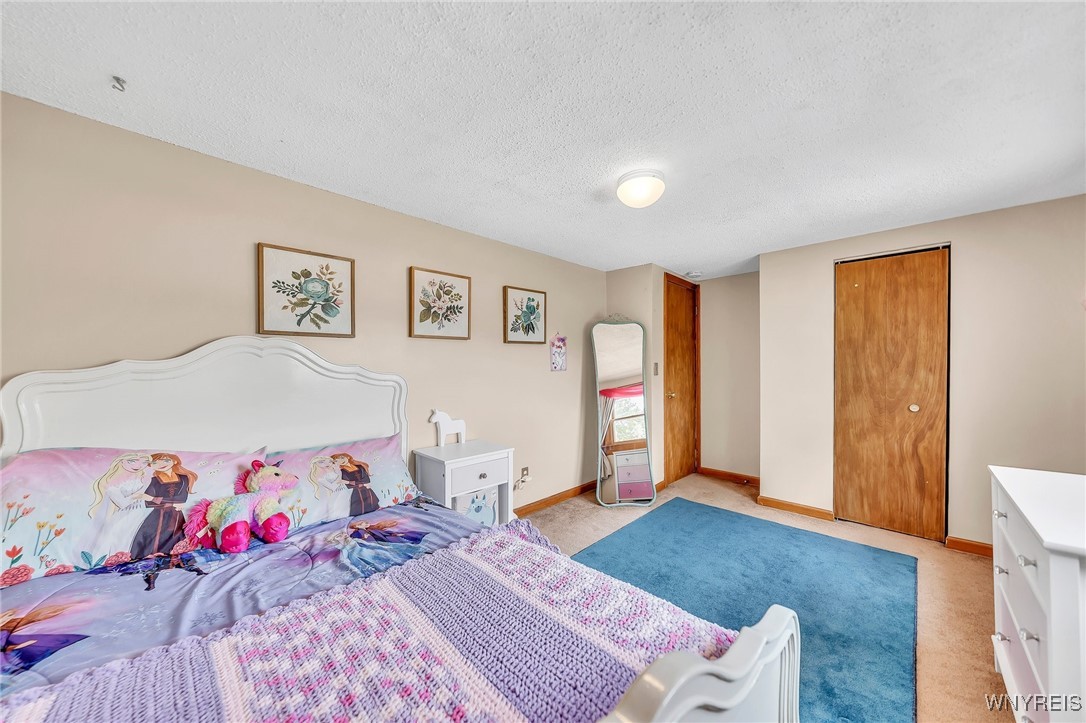 18 Meadowlawn Road, Orchard Park, New York image 7