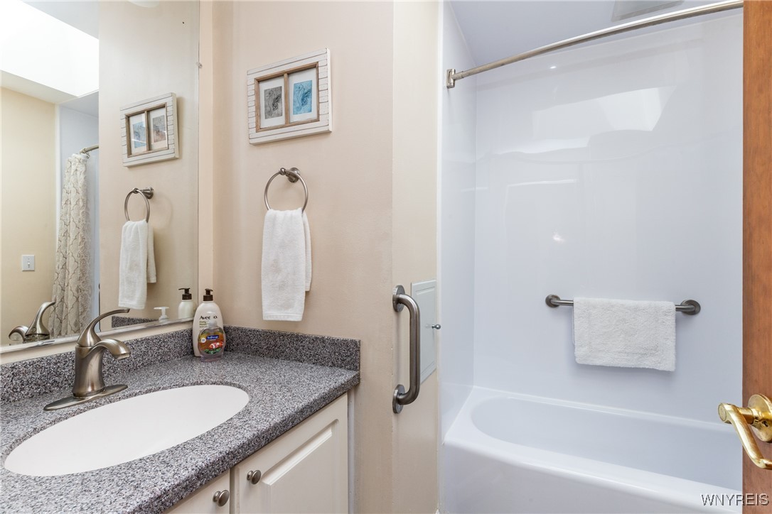32 Biscayne Drive, Cheektowaga, New York image 20