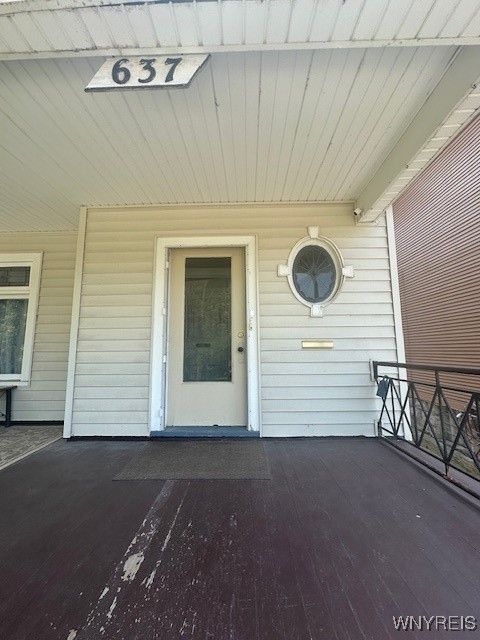 Photo of 637 W Delavan Avenue #3B, Buffalo, NY 14222 (MLS # B1605807)