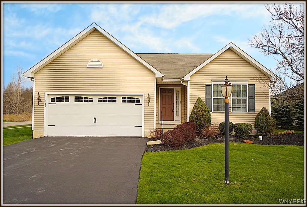 549 Riverwalk Drive, Lewiston, New York image 1