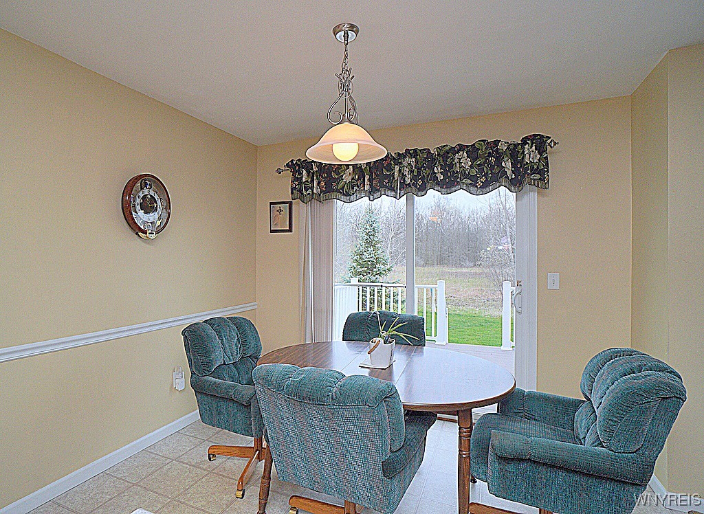549 Riverwalk Drive, Lewiston, New York image 14