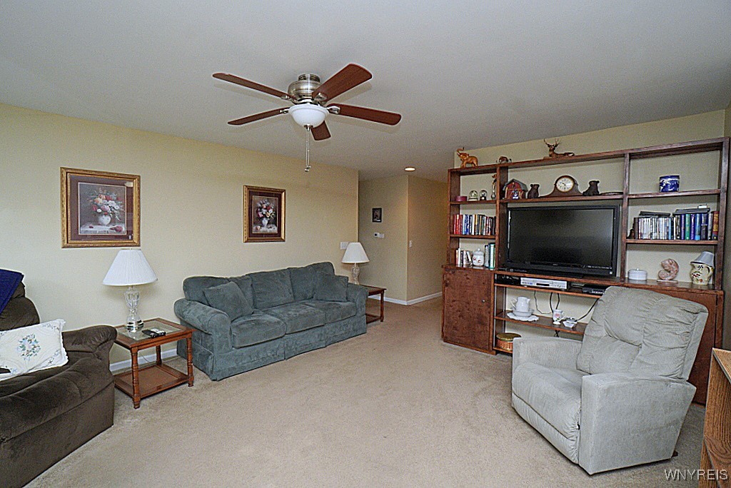 549 Riverwalk Drive, Lewiston, New York image 8