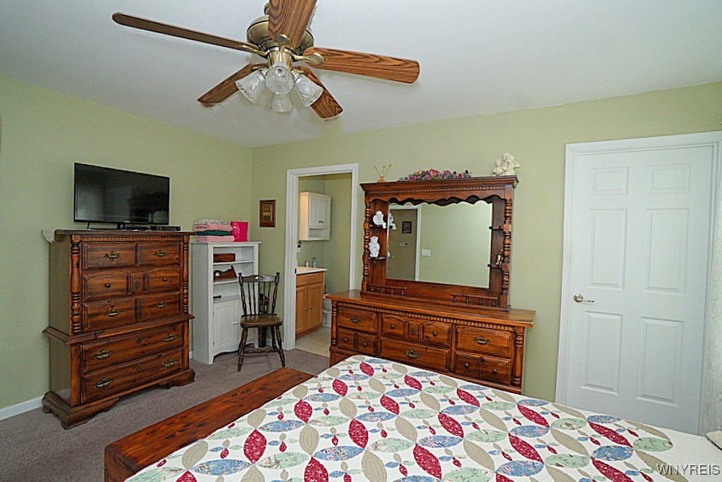 549 Riverwalk Drive, Lewiston, New York image 17