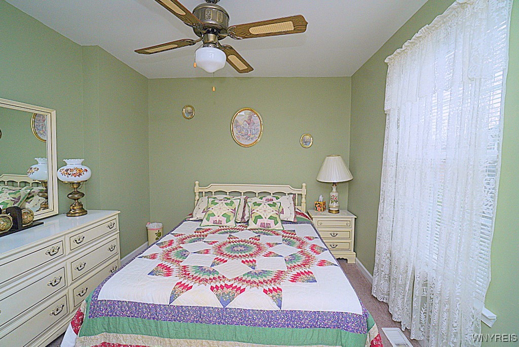 549 Riverwalk Drive, Lewiston, New York image 22