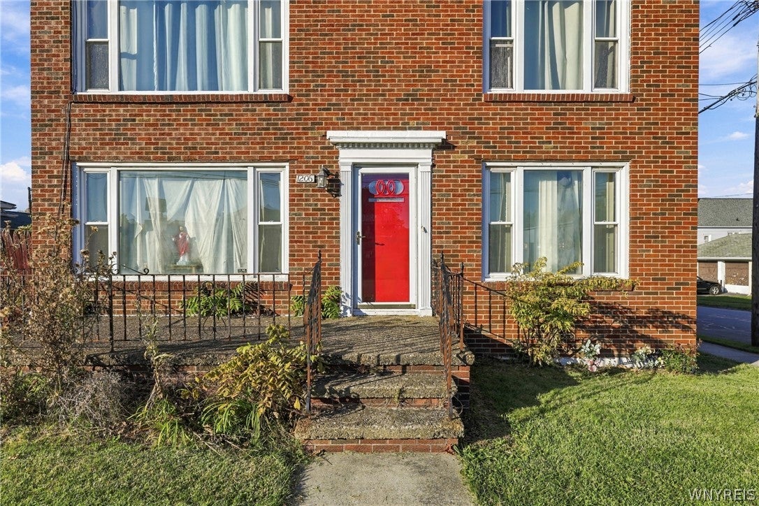 1206 Ridge Road