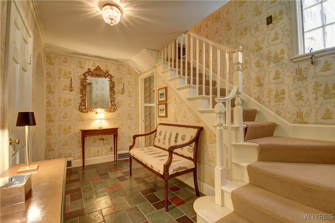 26 Meadow Road, Orchard Park, New York image 3