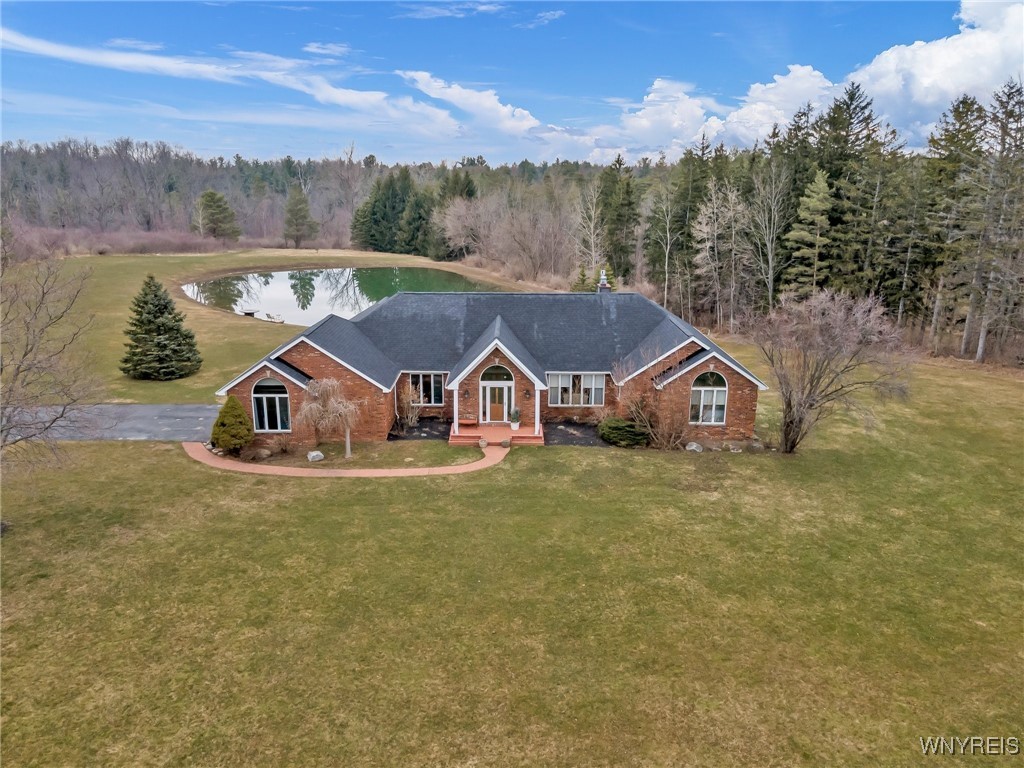 5246 Armor Duells Road, Orchard Park, New York image 1