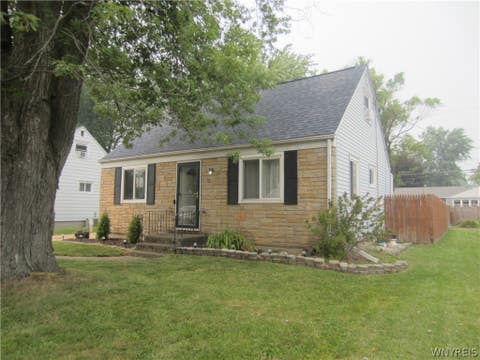 Homes For Sale - 12 Airview Ter<br/> Cheektowaga, NY 14043