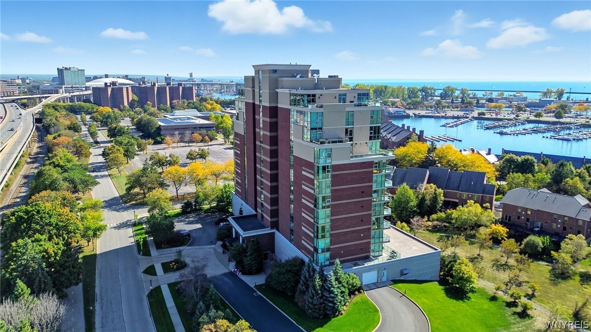 132 Lakefront Boulevard 401