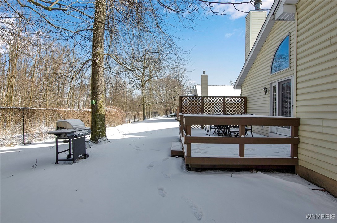 22 Cobblestone Lane, Amherst, New York image 8