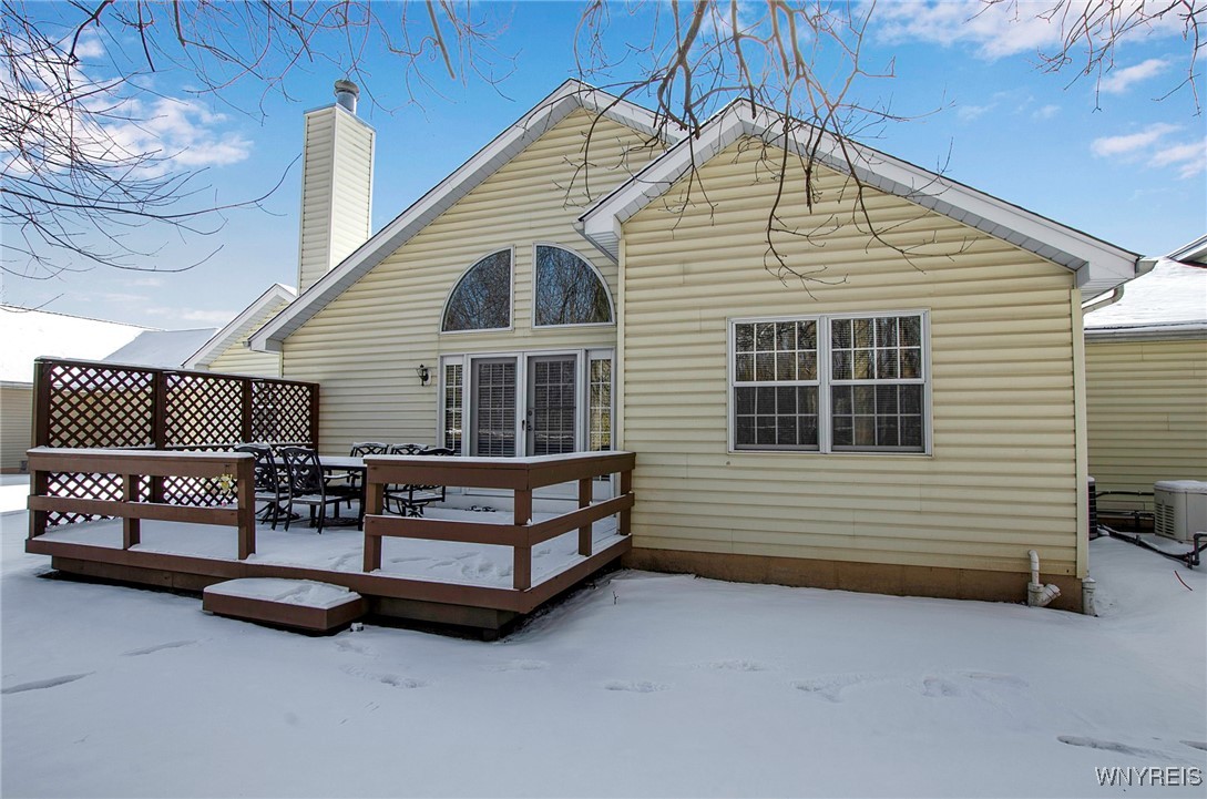22 Cobblestone Lane, Amherst, New York image 9