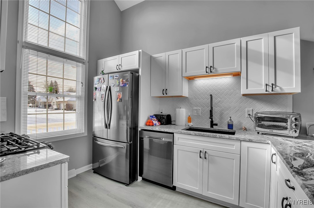 22 Cobblestone Lane, Amherst, New York image 17