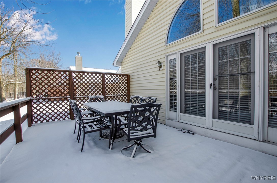 22 Cobblestone Lane, Amherst, New York image 5