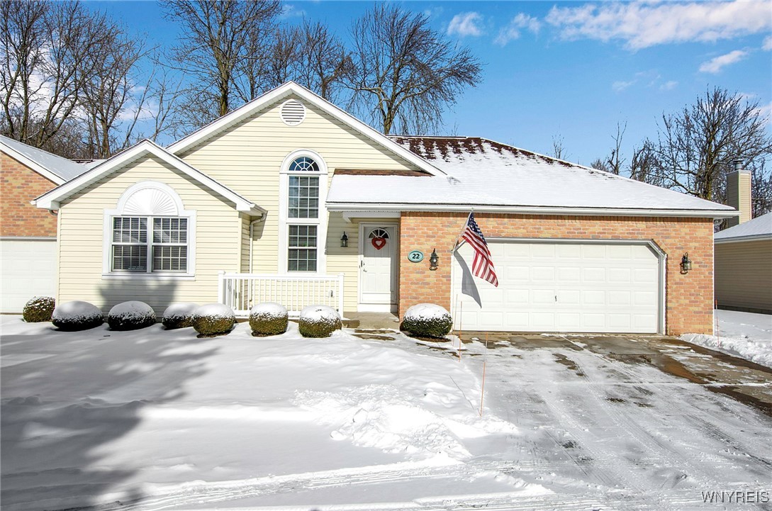 22 Cobblestone Lane, Amherst, New York image 2
