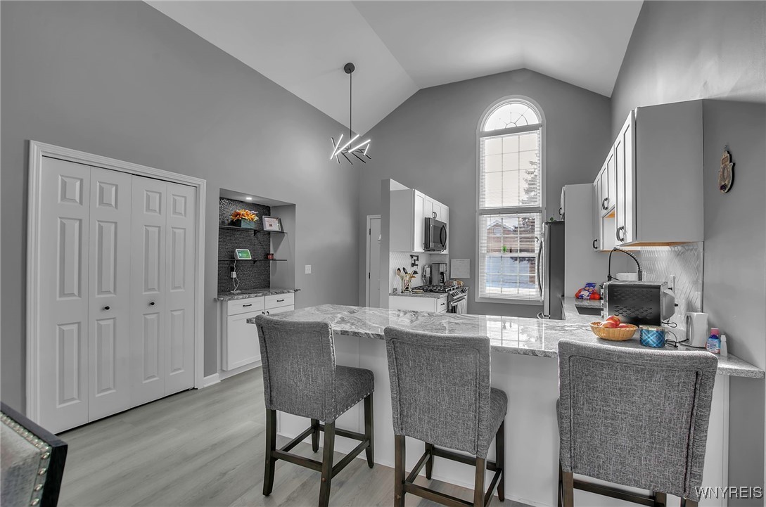 22 Cobblestone Lane, Amherst, New York image 15