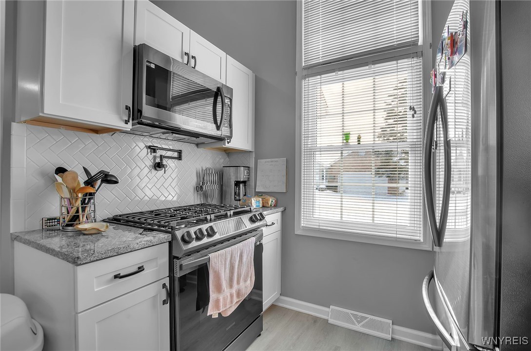 22 Cobblestone Lane, Amherst, New York image 18