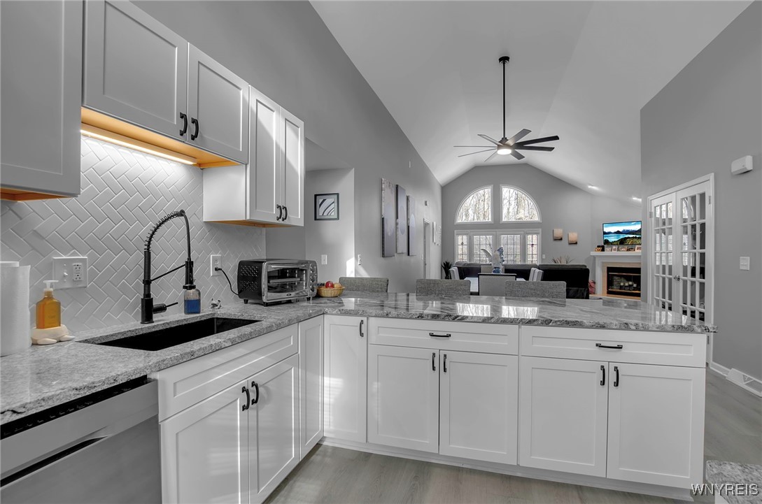 22 Cobblestone Lane, Amherst, New York image 19