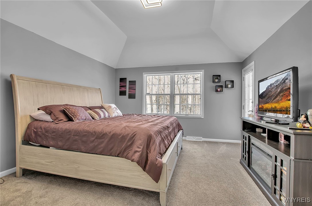 22 Cobblestone Lane, Amherst, New York image 34
